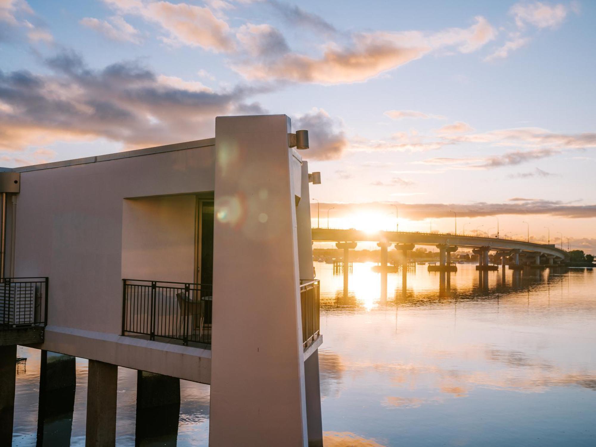 Hotel Trinity Wharf Tauranga Exterior foto