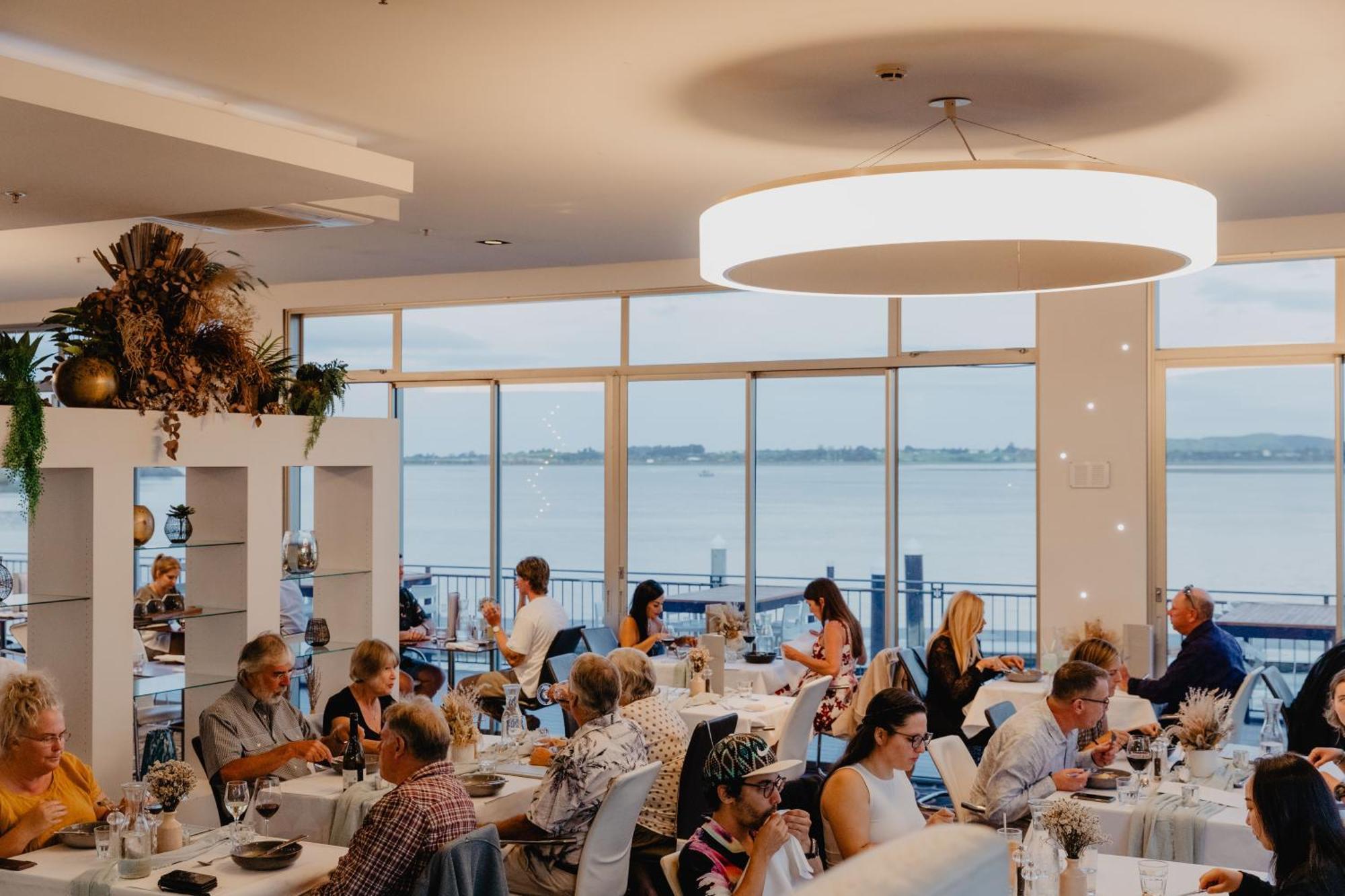 Hotel Trinity Wharf Tauranga Exterior foto