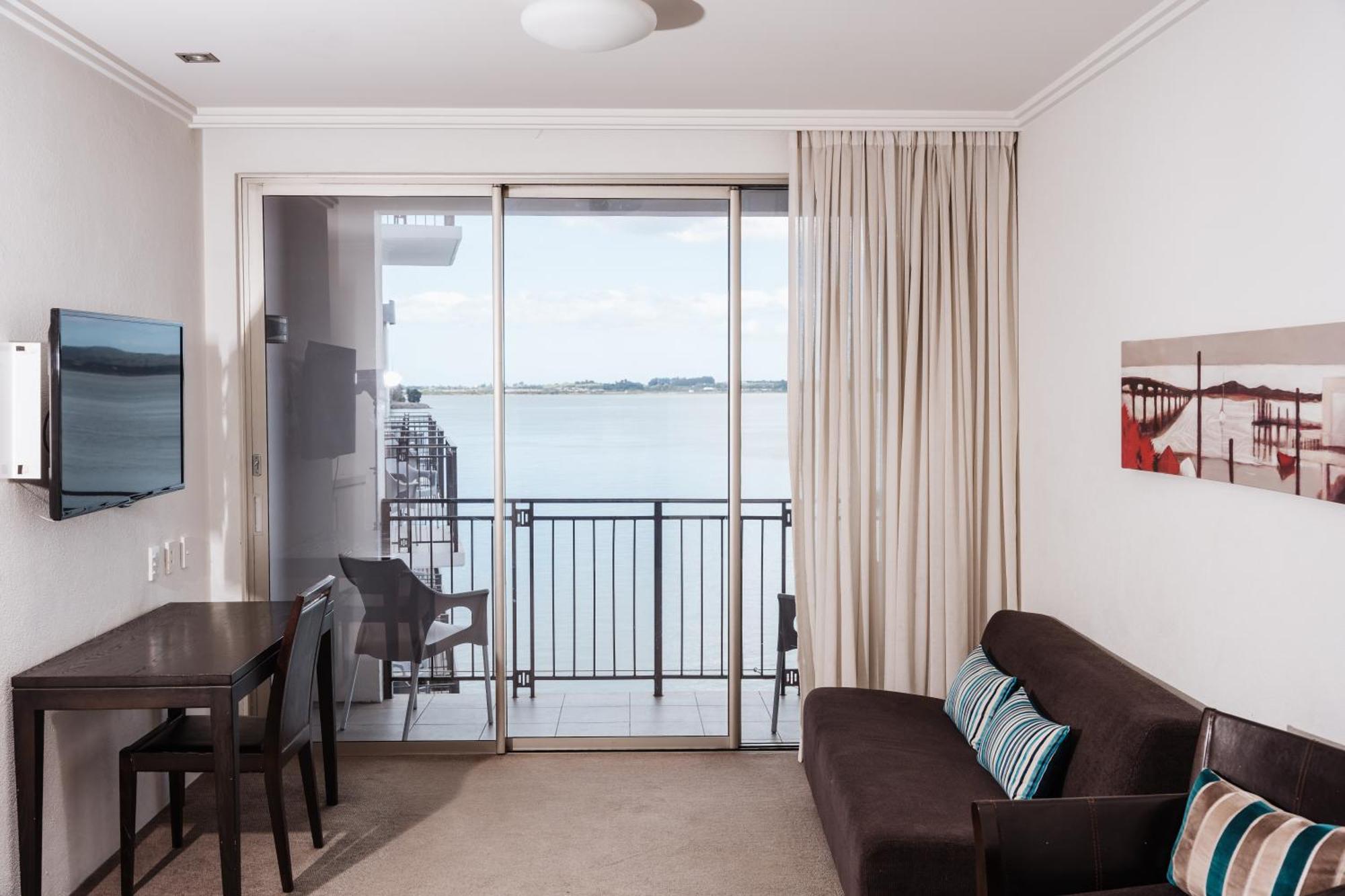 Hotel Trinity Wharf Tauranga Exterior foto
