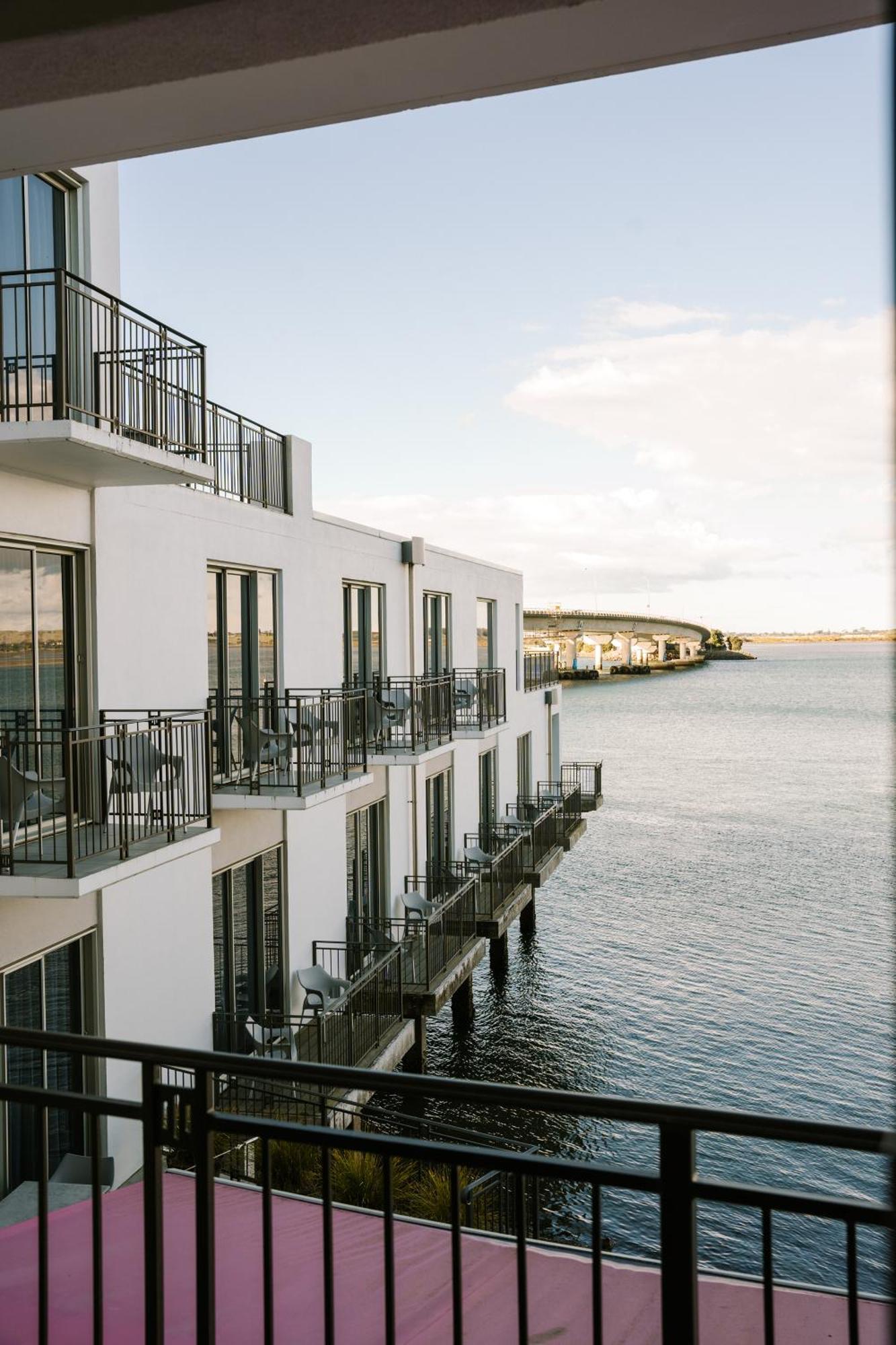 Hotel Trinity Wharf Tauranga Exterior foto