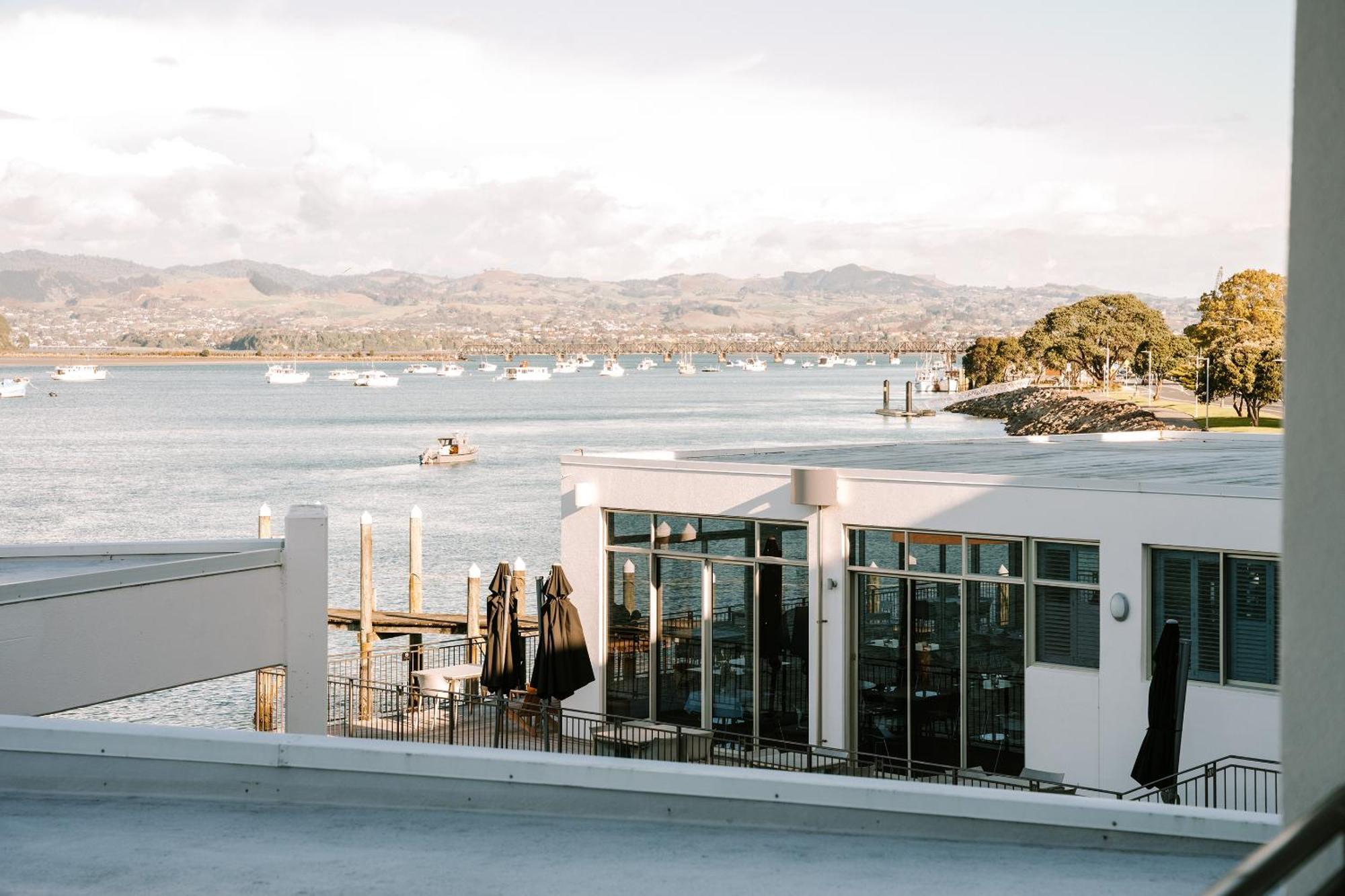 Hotel Trinity Wharf Tauranga Exterior foto